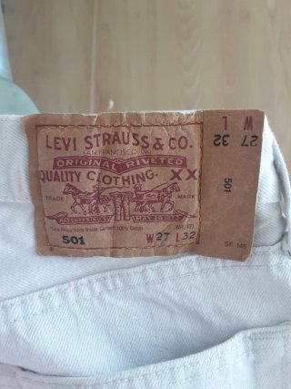 Vaqueros Levi's 501 blancos 27x32