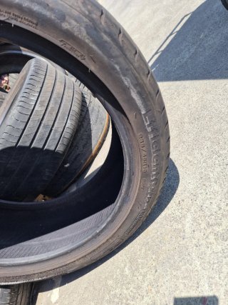 Neumáticos 235/45/R19 95v