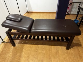 Camilla de masaje / estética de madera con respald