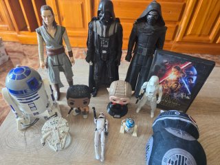 Lote Star Wars: Figuras y DVD