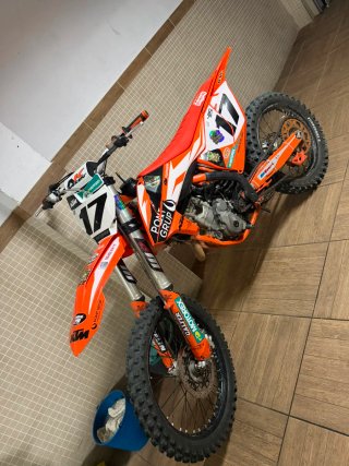 Moto KTM 300 Enduro/Motocross N°17