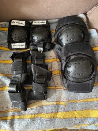 Patines en línea Rollerblade + protecciones