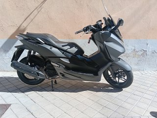 Honda Forza 125 Negra