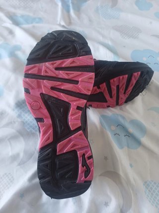 Deportivas Joma Mujer Negras y Fucsia Talla 37