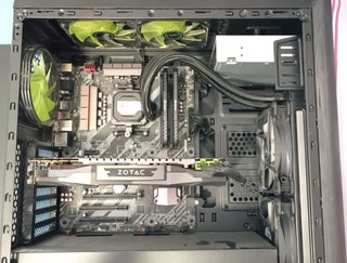 Ordenador y Monitor Gaming