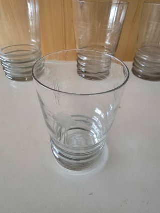 Set di 5 bicchieri di vetro antichi