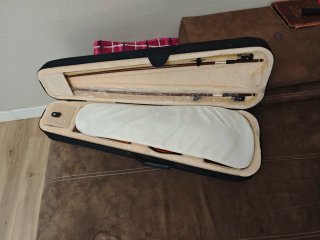 Violín Cecilio CVN-300 4/4 con Arco y Estuche