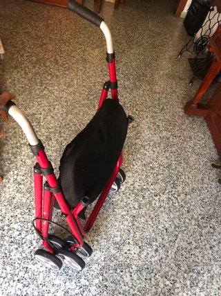 Andador Forta con asiento y bolsa