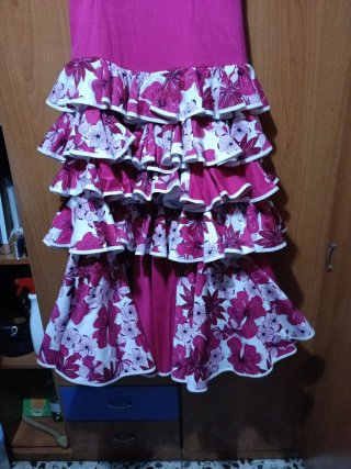 Traje de flamenca rosa volantes
