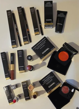 Lotto 10 pezzi Cosmetici Chanel
