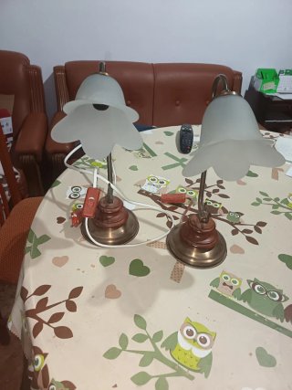 Armario de madera marrón
