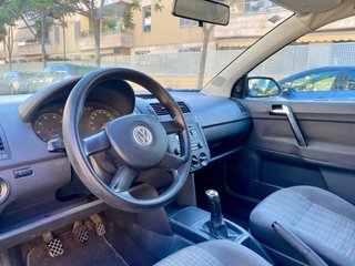 Volkswagen Polo 2004   ITV 05/27