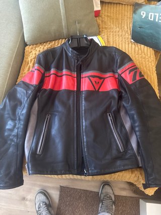 Chaqueta Dainese Serie 72 Negra y Roja