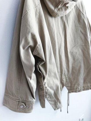 Cazadora beige con capucha Talla L