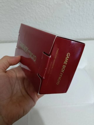 Game Boy Micro Famicom Edition