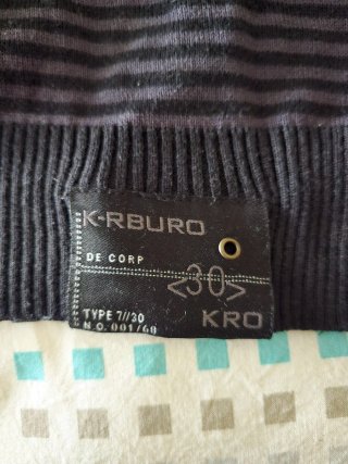 Sudadera con capucha y rayas