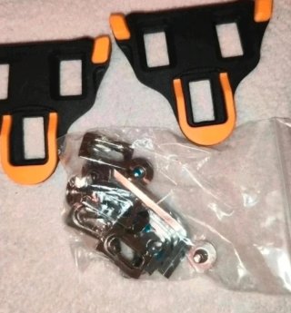 Pedales y calas ciclismo race work ace carbon