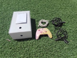 Xbox One S 1TB + 1 mando