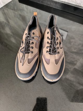Zapatillas Laraluna Marrón y Gris Nuevas