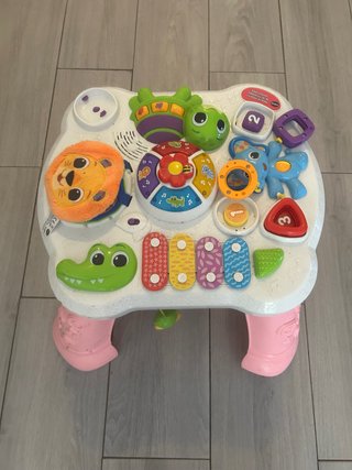 Mesa de actividades VTech para bebés