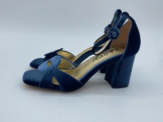 Sandalias tacón terciopelo azul T.38