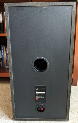 Altavoces JBL P40