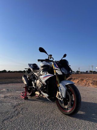 BMW S1000R