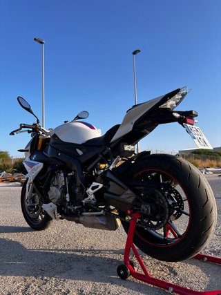 BMW S1000R