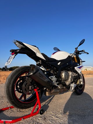 BMW S1000R