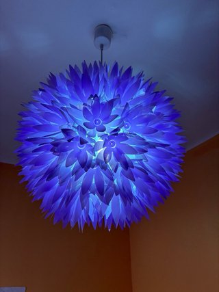 Lámpara colgante decorativa morada