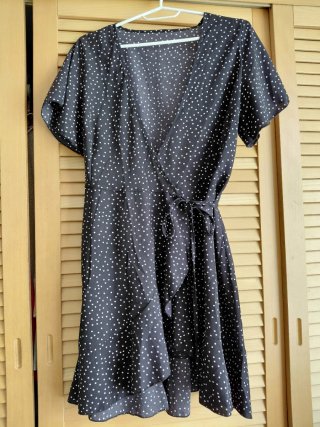 Vestido lunares. Talla M. Nuevo sin etiquetas.