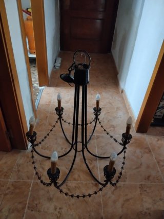 Lámpara de salón negra de metal