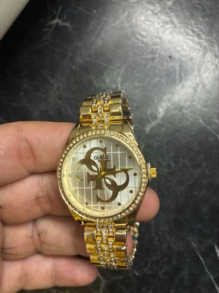 Reloj Guess Dorado Acero Inoxidable