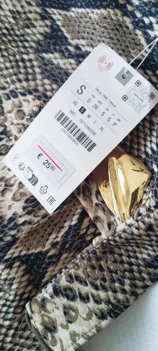 Falda Zara efecto piel serpiente Talla S