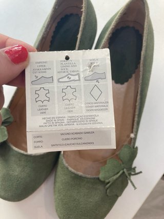 Zapatos Verdes con Flores