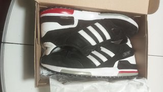 まとめ買いリクエスト CAUDEX 07（Black / 8号サイズ） 2点 Zapatillas Adidas ZX 750 Negras y Blancas de segunda mano por 35