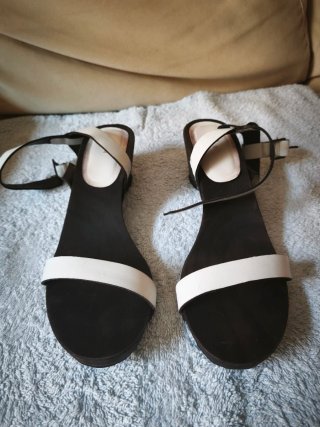 Sandalias cuña Zara Talla 38