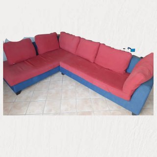 Divano angolare tessuto blu e rosso