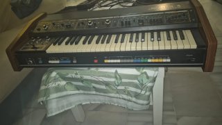 Sintetizador Roland Jupiter-4