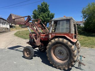 Tractor Ebro con pala EL LEON