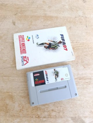 Manuale del videogioco Fifa 97 per Super Nintendo SNES