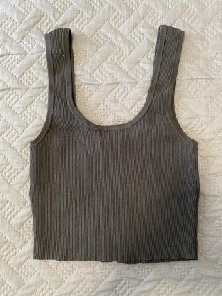 Top Bershka negro con cremallera