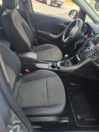 Opel Astra 2010 1.4turbo pegatina c
