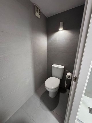Local comercial en venta en Montesa en Esplugues de Llobregat