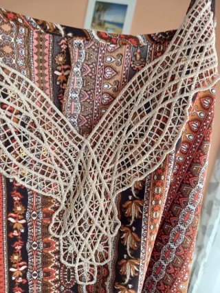 Blusa encaje nueva sin etiqueta Talla M