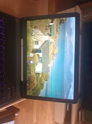 Samsung T9+ 128GB con Funda, S-Pen y Teclado