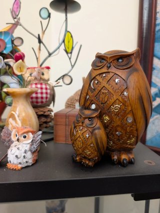 Colección de figuras decorativas de búhos + Mueble
