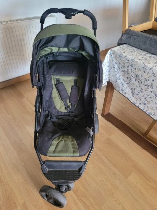 Silla de paseo bebé negra y verde