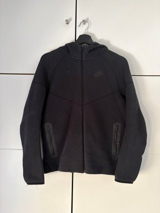 Nike Tech Fleece Negro