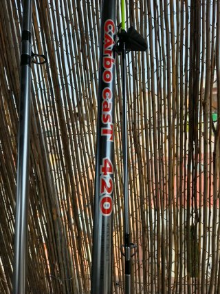 Caña de pesca Carbo Cast 420